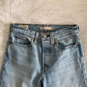 Levi's Wedgie Straight, Sz 24